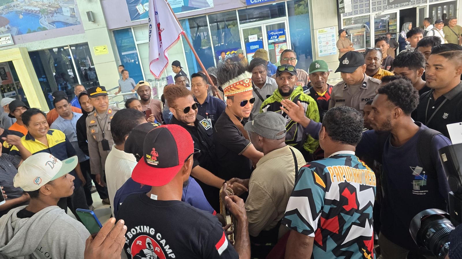 Pecah, Rekor Konvoi Tinju Terbanyak di Indonesia
